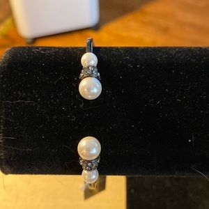 NWT Givenchy hematite and pearl bracelet